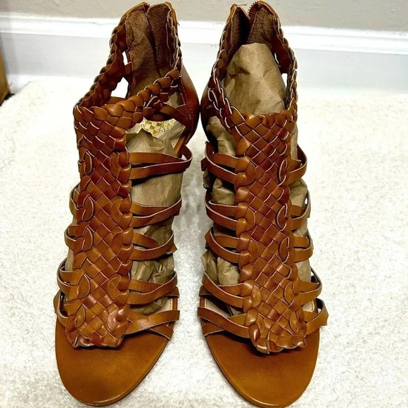 Vince Camuto sandals Size 9.5 - Picture 8 of 10